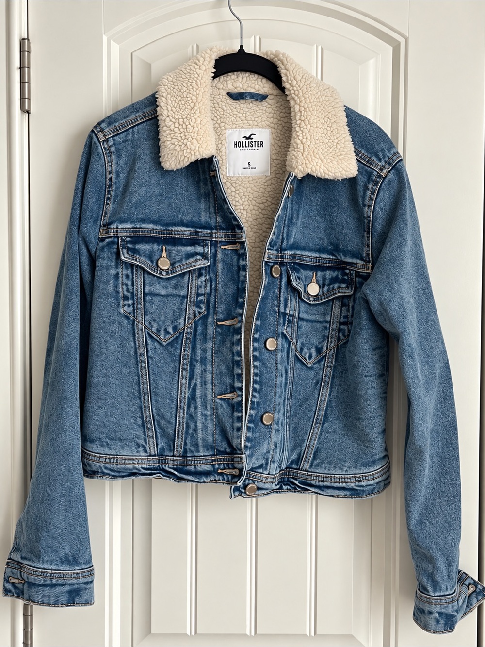 Hollister Cropped Sherpa-Lined Denim Trucker Jacket Size S